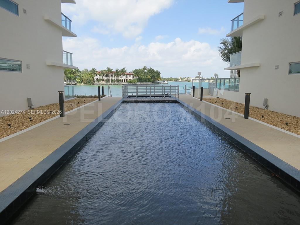 PELORO CONDO - Residential