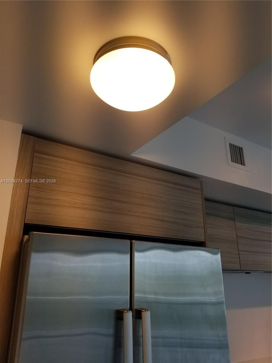 PELORO CONDO - Residential