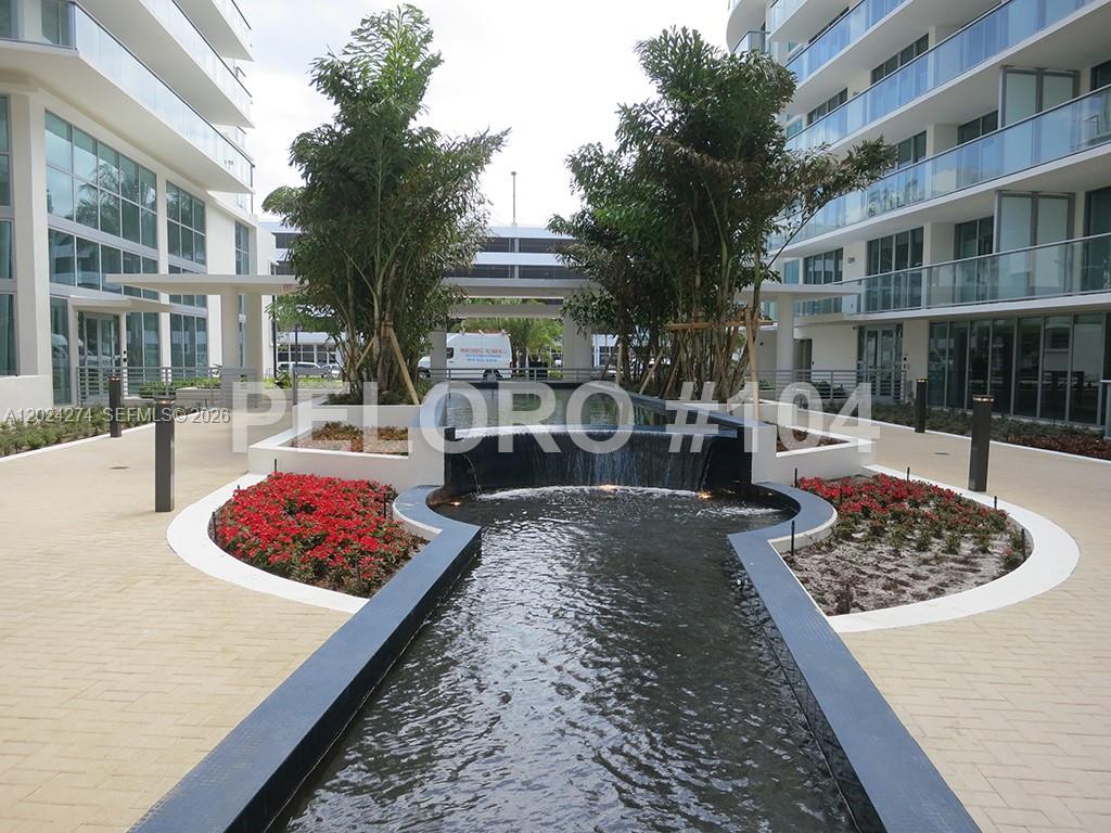 PELORO CONDO - Residential