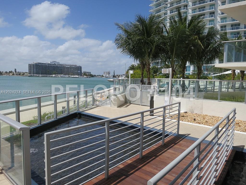 PELORO CONDO - Residential