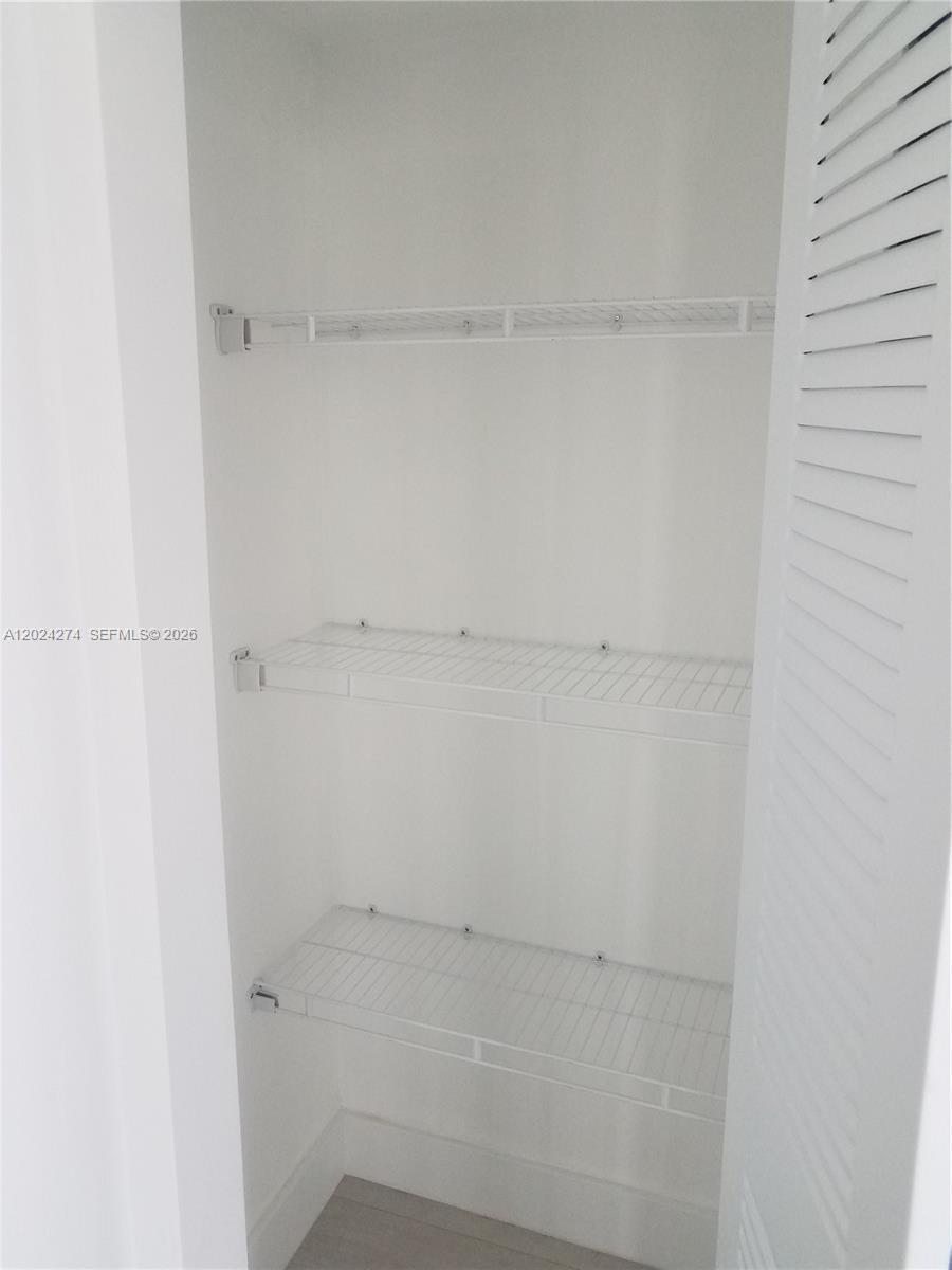 PELORO CONDO - Residential