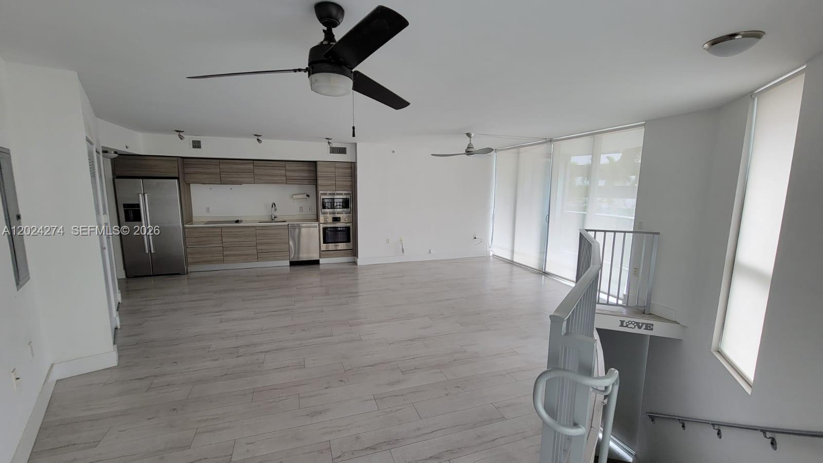 PELORO CONDO - Residential