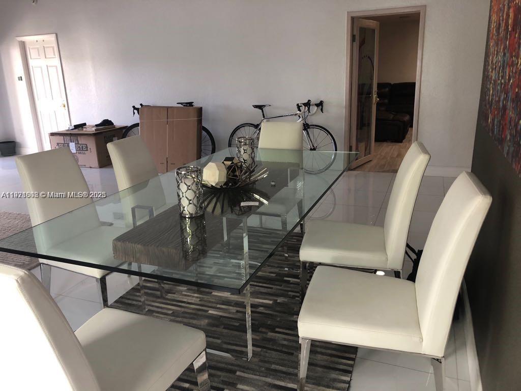 AMEND PLAT OF DORAL WOODS - Residential Lease