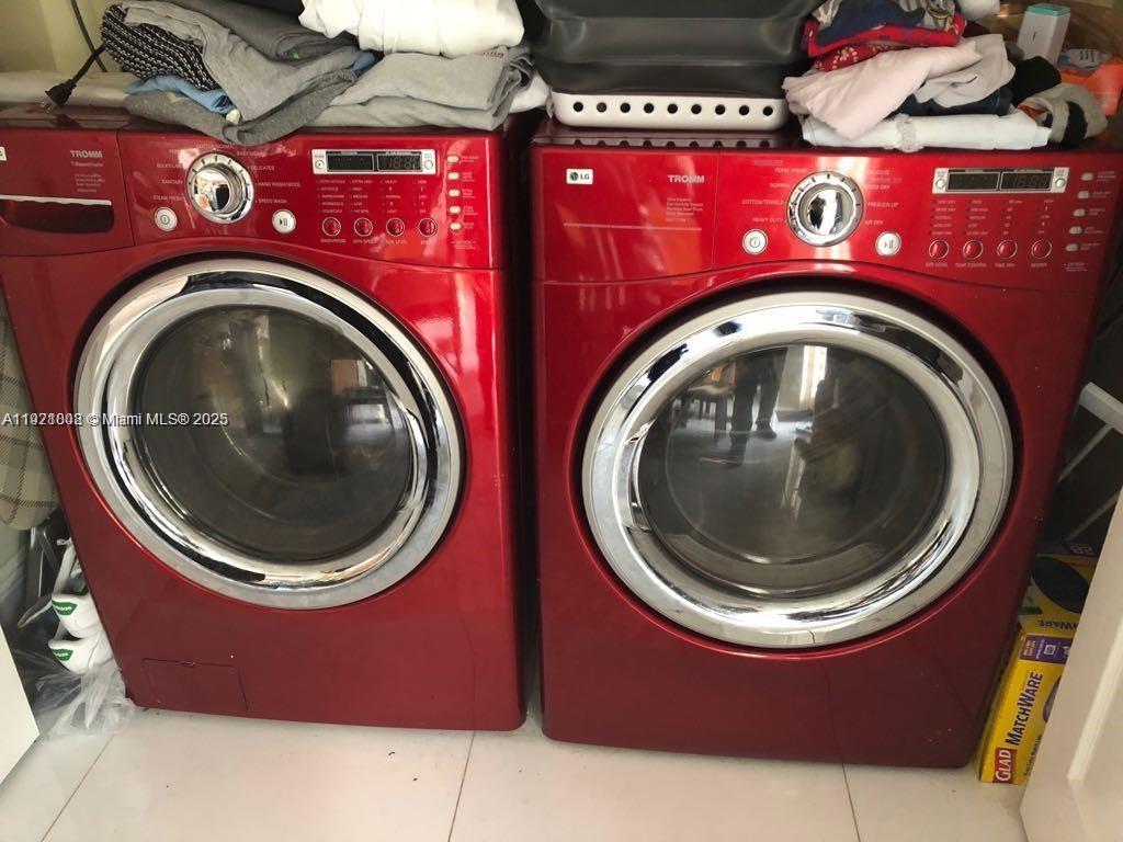 AMEND PLAT OF DORAL WOODS - Residential Lease