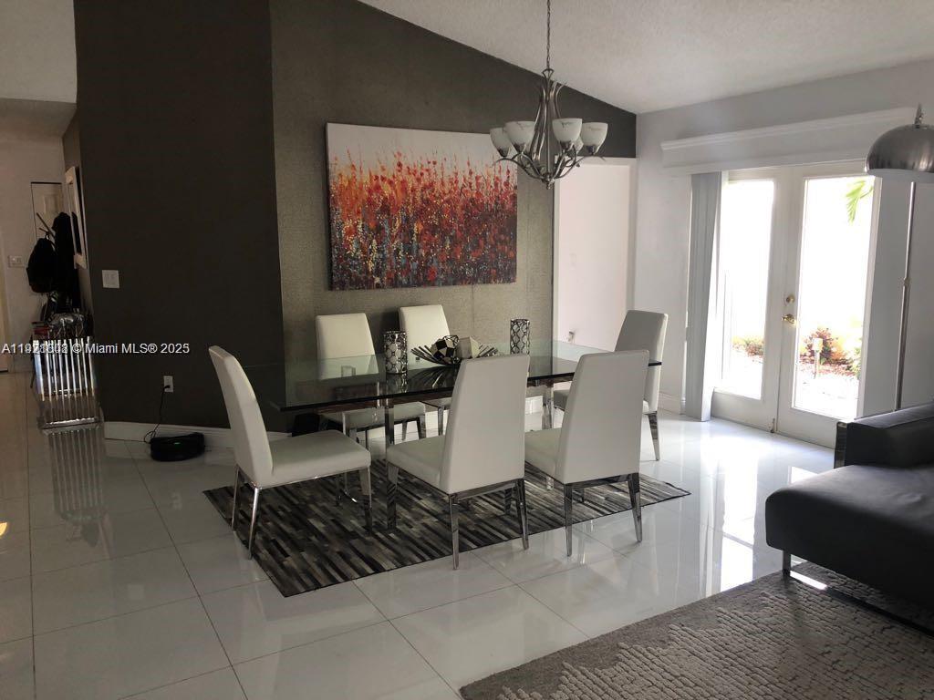 AMEND PLAT OF DORAL WOODS - Residential Lease