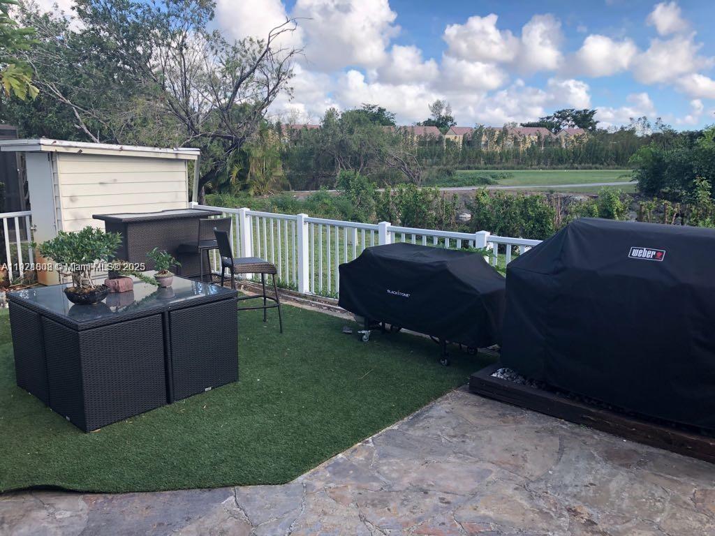 AMEND PLAT OF DORAL WOODS - Residential Lease