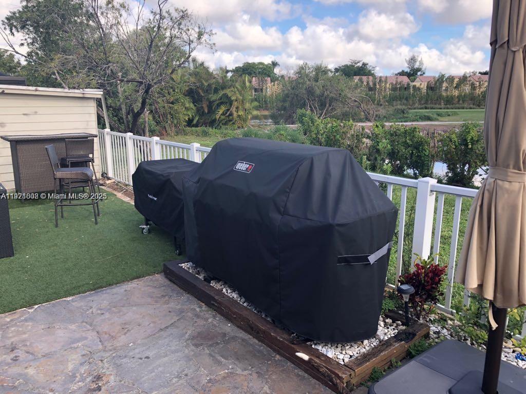 AMEND PLAT OF DORAL WOODS - Residential Lease