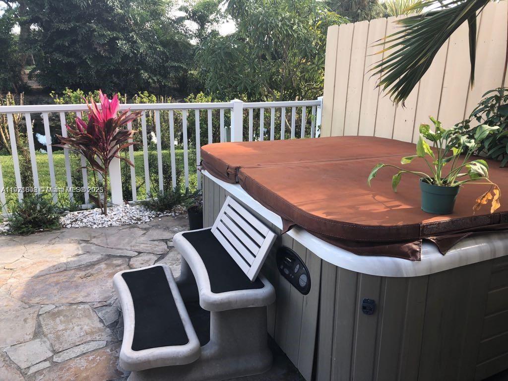 AMEND PLAT OF DORAL WOODS - Residential Lease