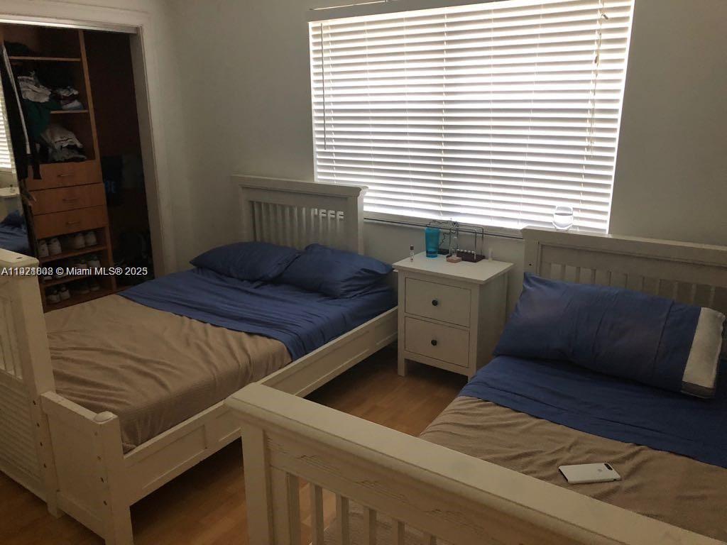 AMEND PLAT OF DORAL WOODS - Residential Lease