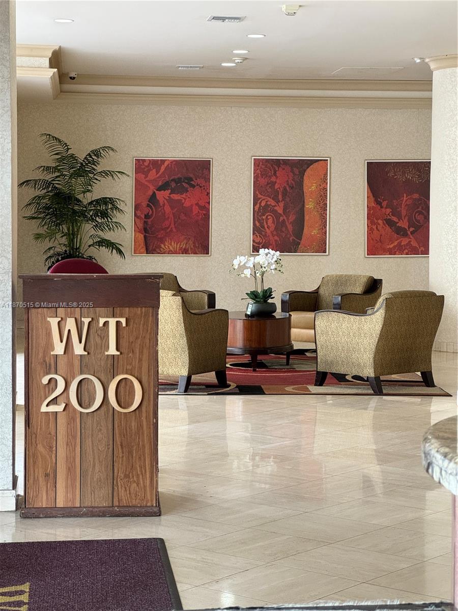 WINSTON TOWERS 200 - Residential
