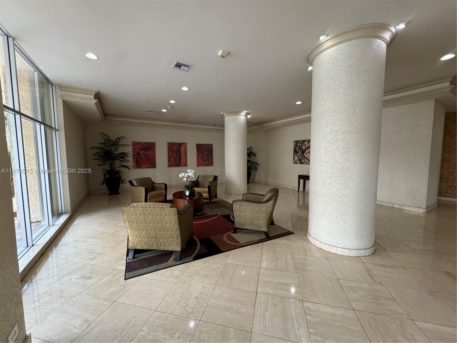 WINSTON TOWERS 200 - Residential