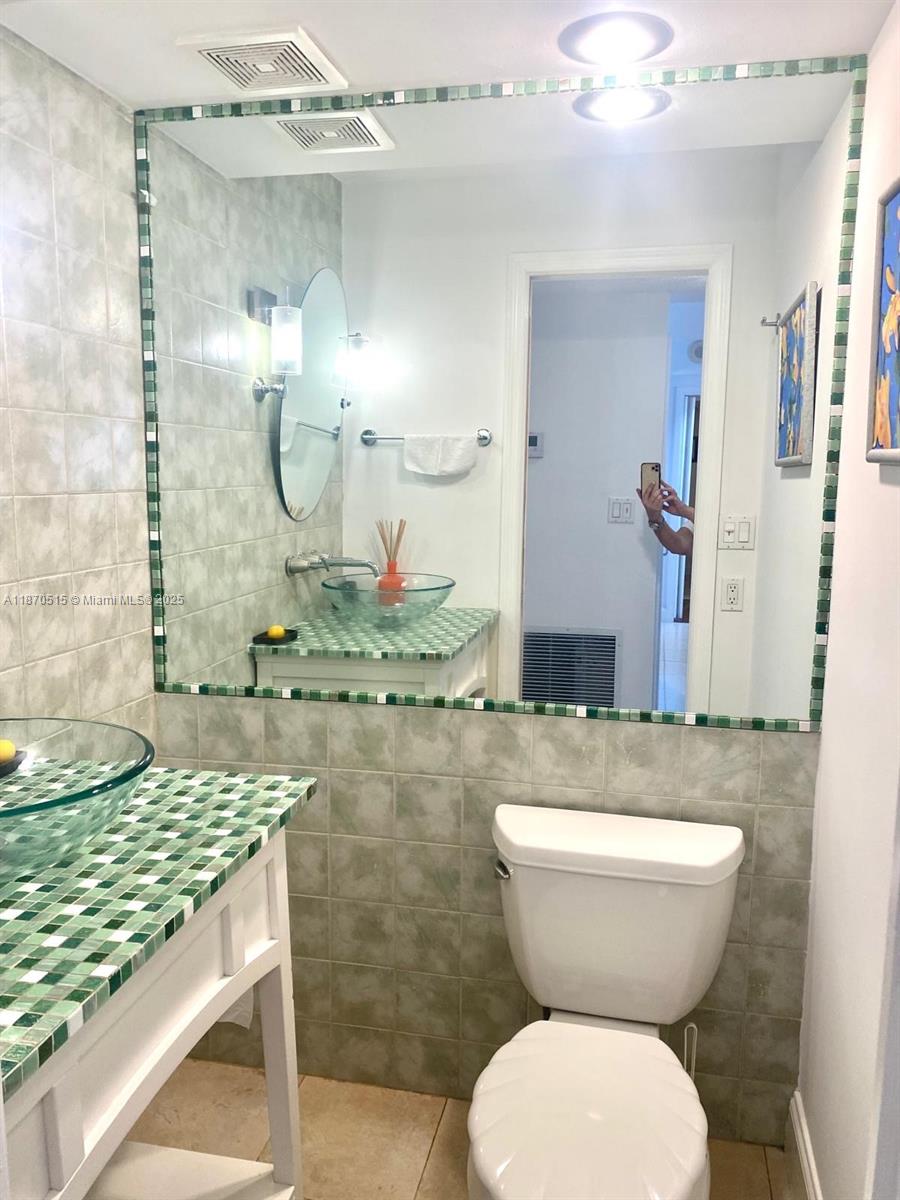 WINSTON TOWERS 200 - Residential