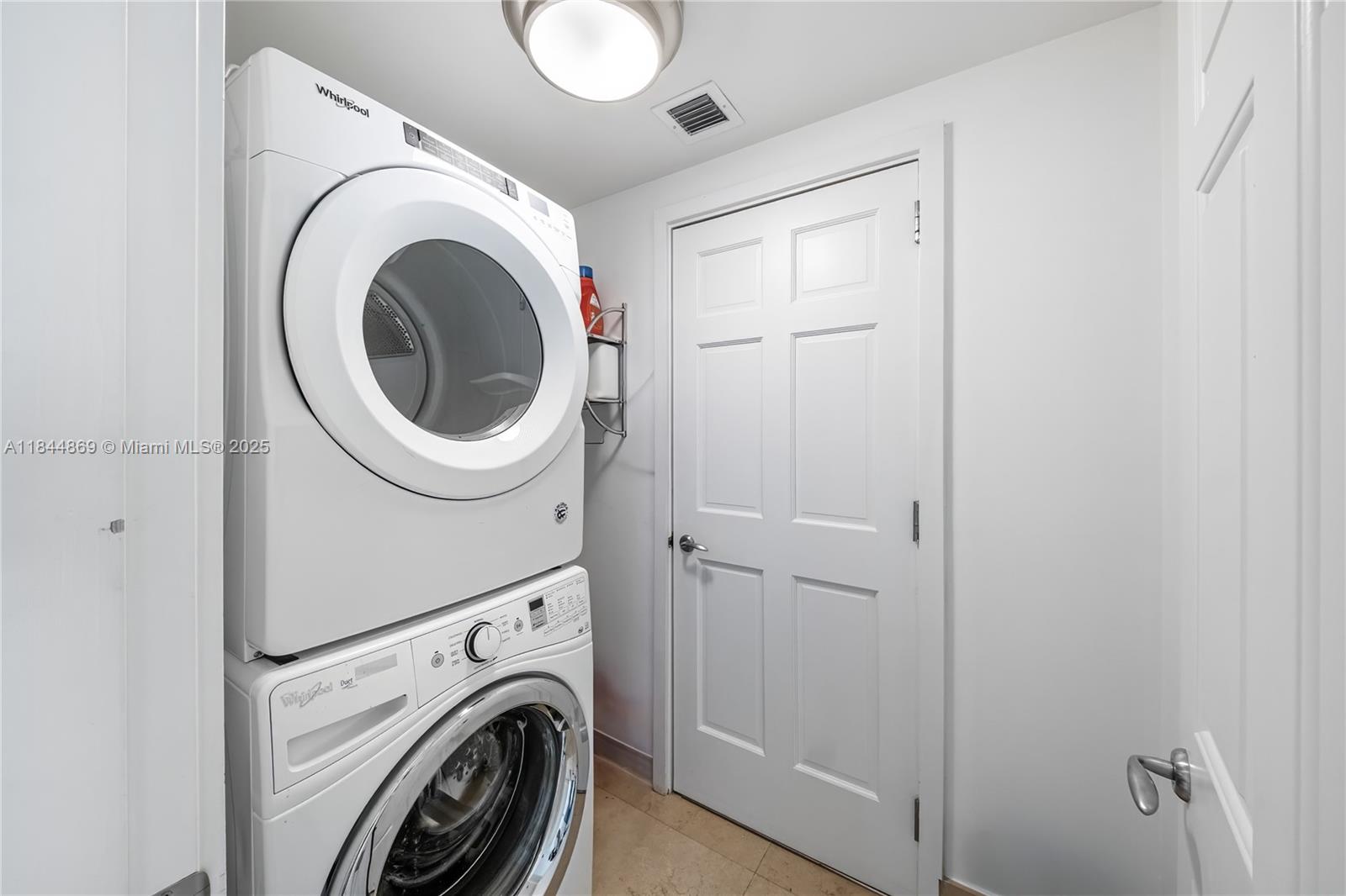 SANTA MARIA CONDO - Residential