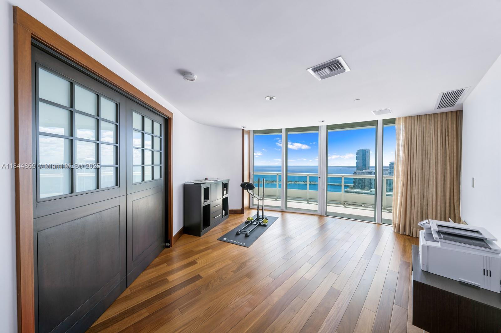 SANTA MARIA CONDO - Residential