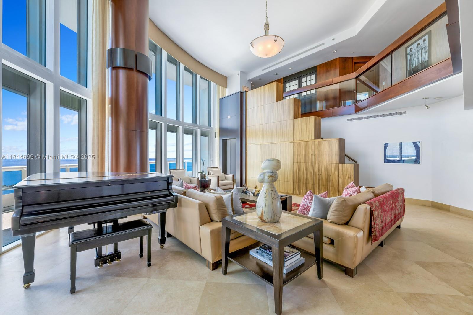 1643 Brickell Ave 3702