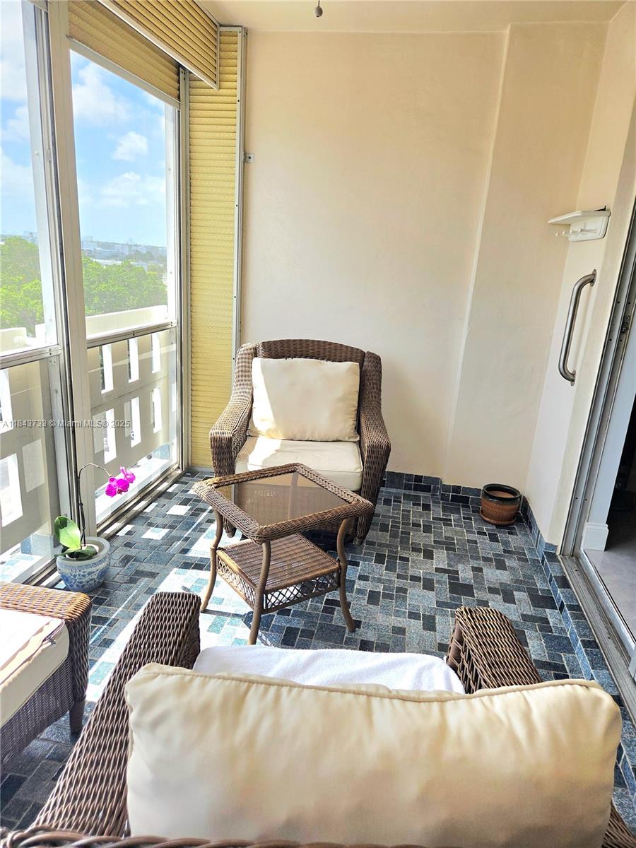 HILLCREST EAST NO 22 COND - Residential