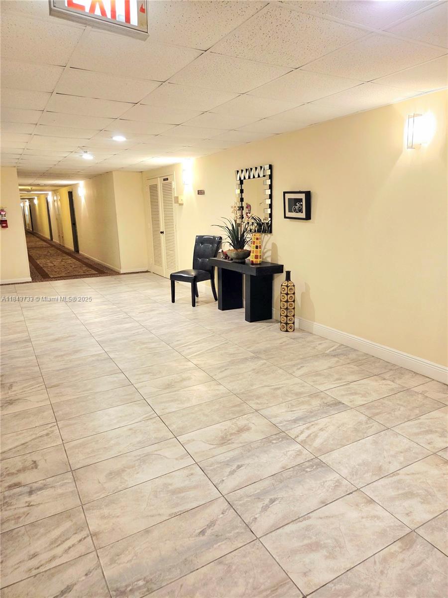 HILLCREST EAST NO 22 COND - Residential