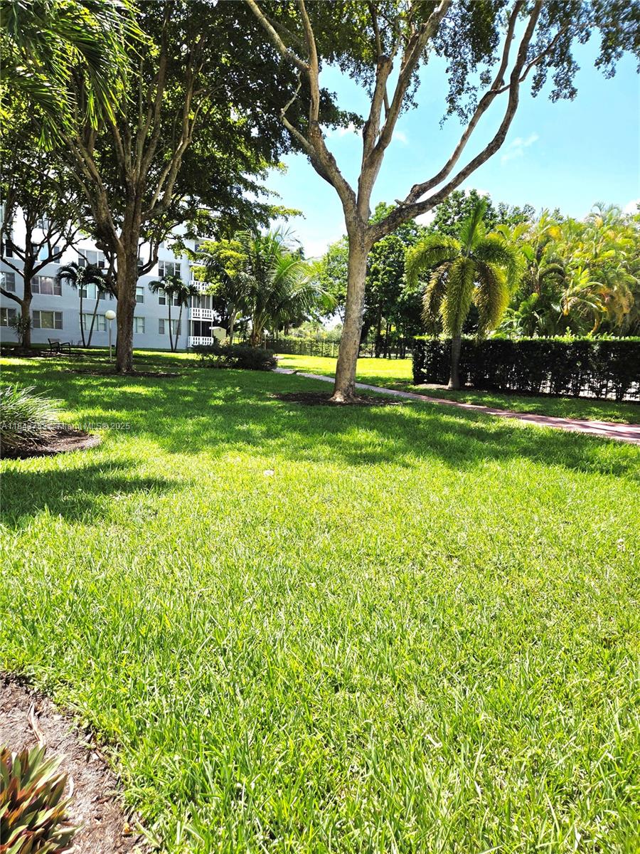 HILLCREST EAST NO 22 COND - Residential