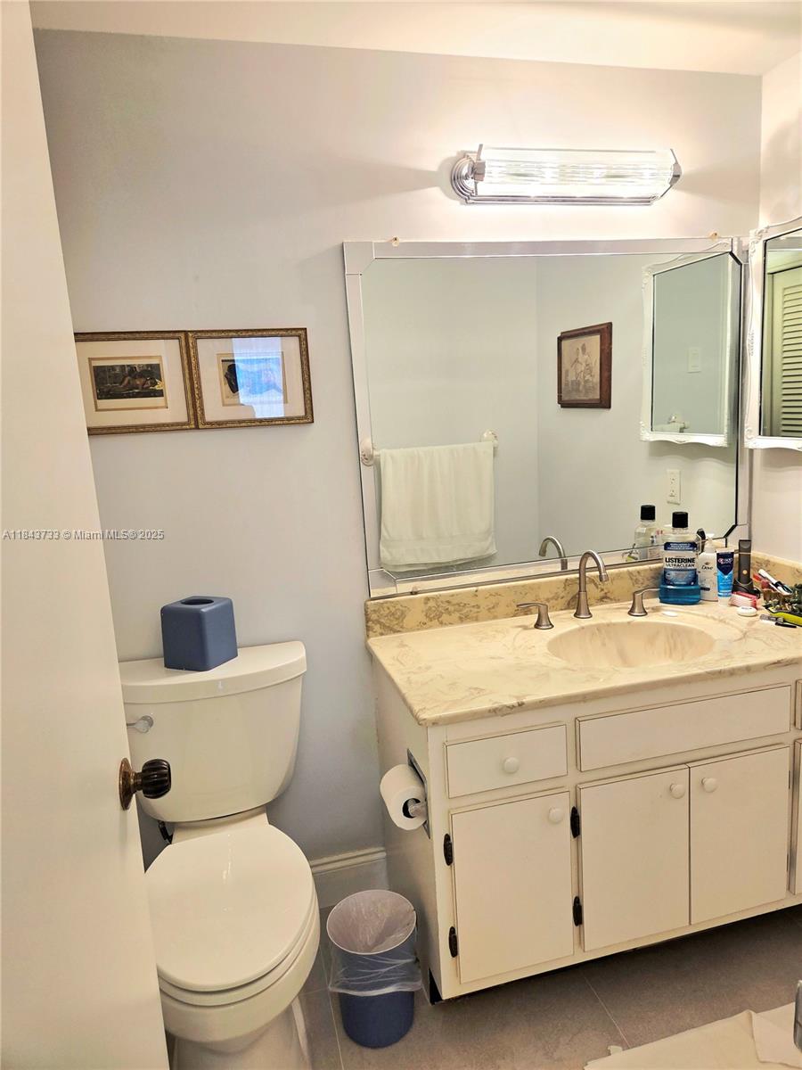 HILLCREST EAST NO 22 COND - Residential