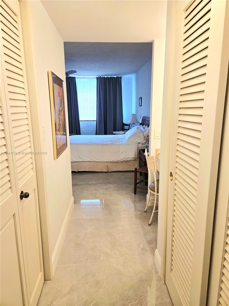 HILLCREST EAST NO 22 COND - Residential