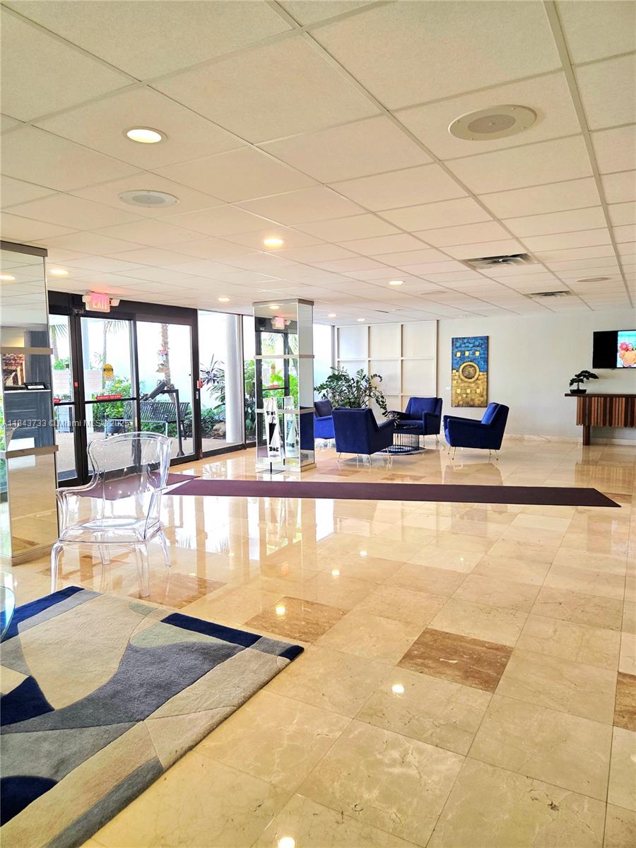 HILLCREST EAST NO 22 COND - Residential