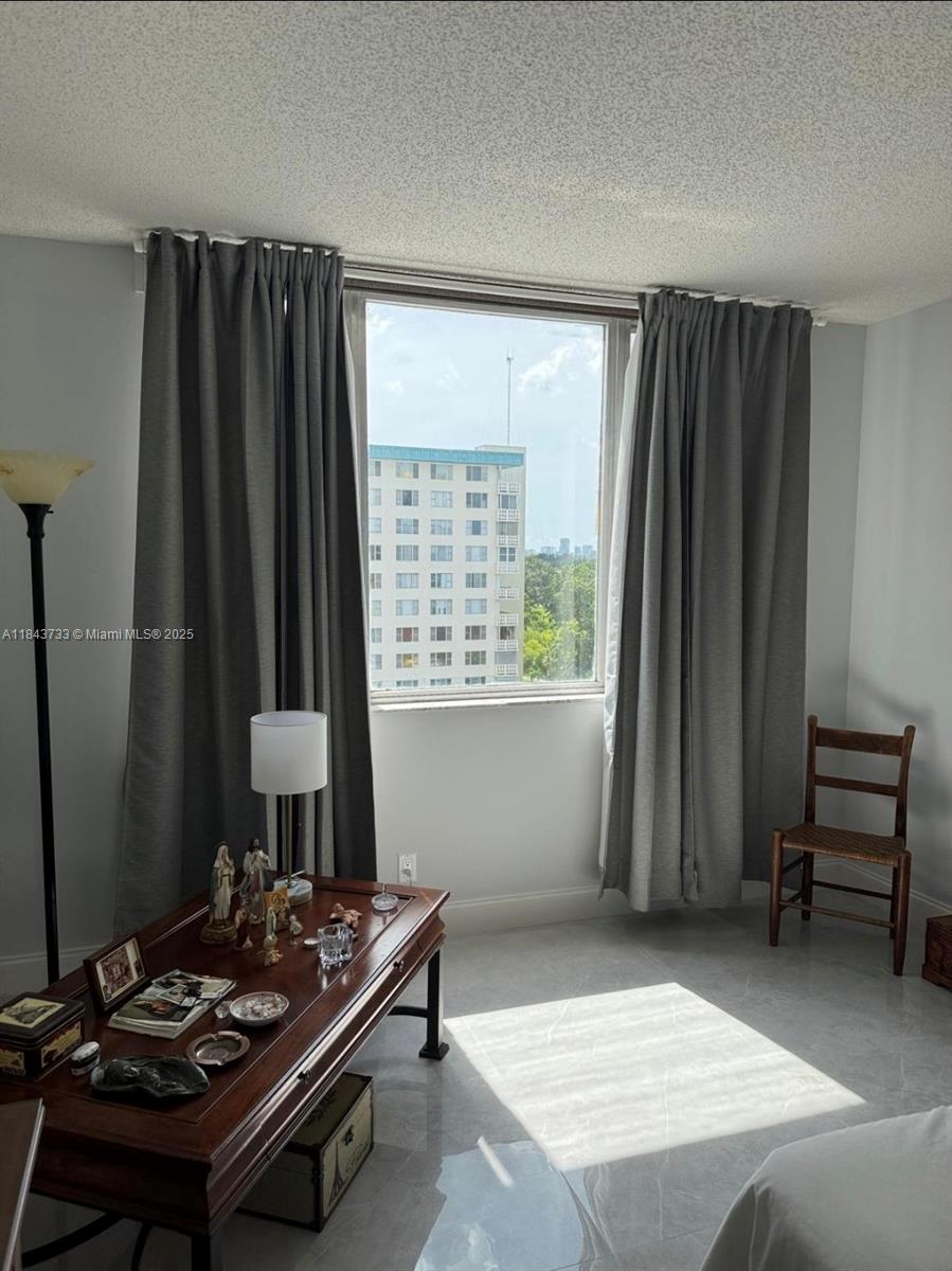 HILLCREST EAST NO 22 COND - Residential