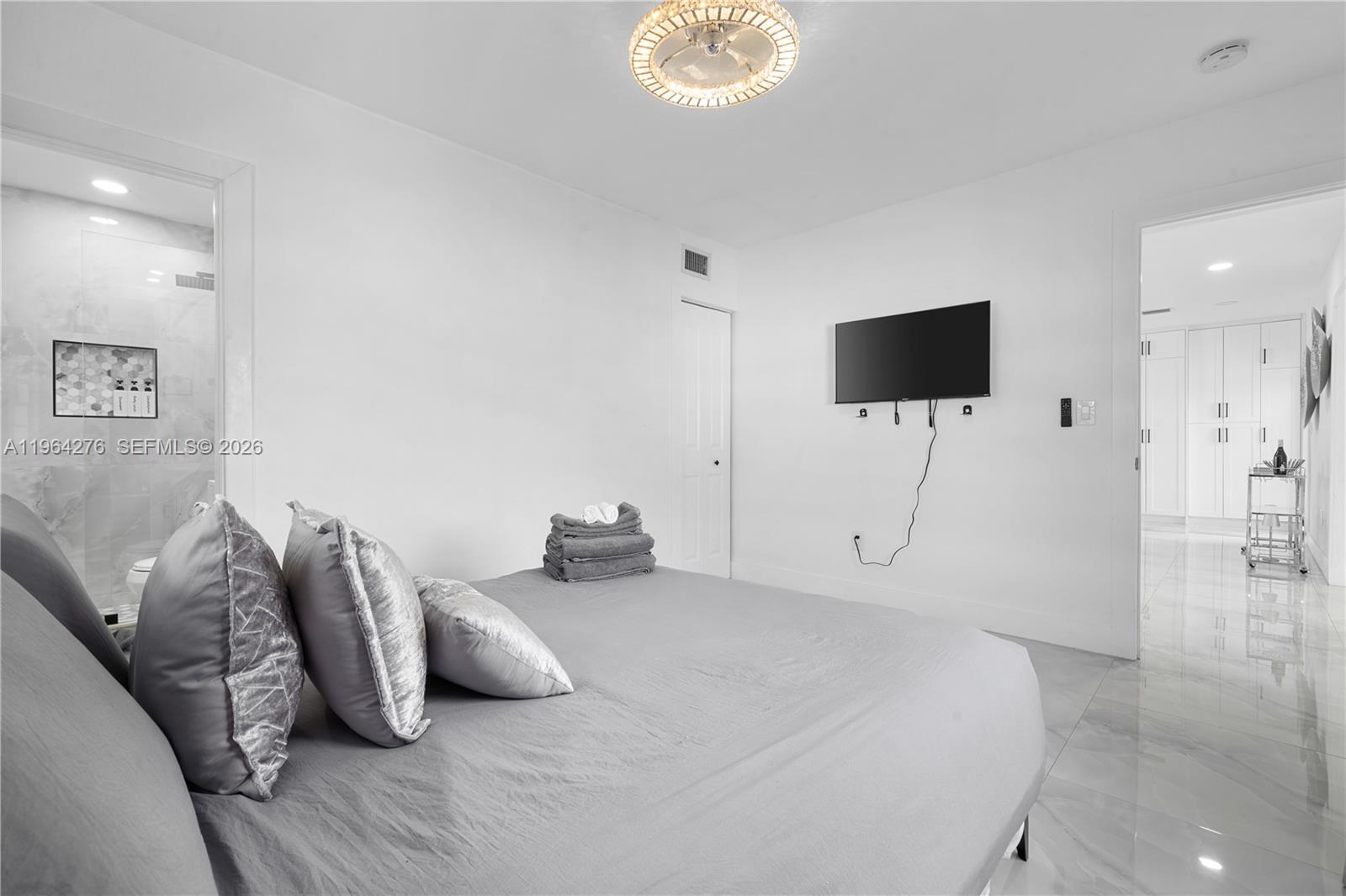 W MIAMI SHORES SEC B - Residential