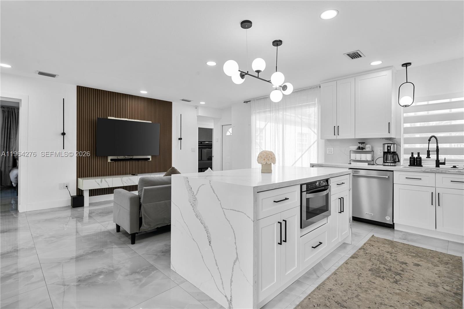 W MIAMI SHORES SEC B - Residential