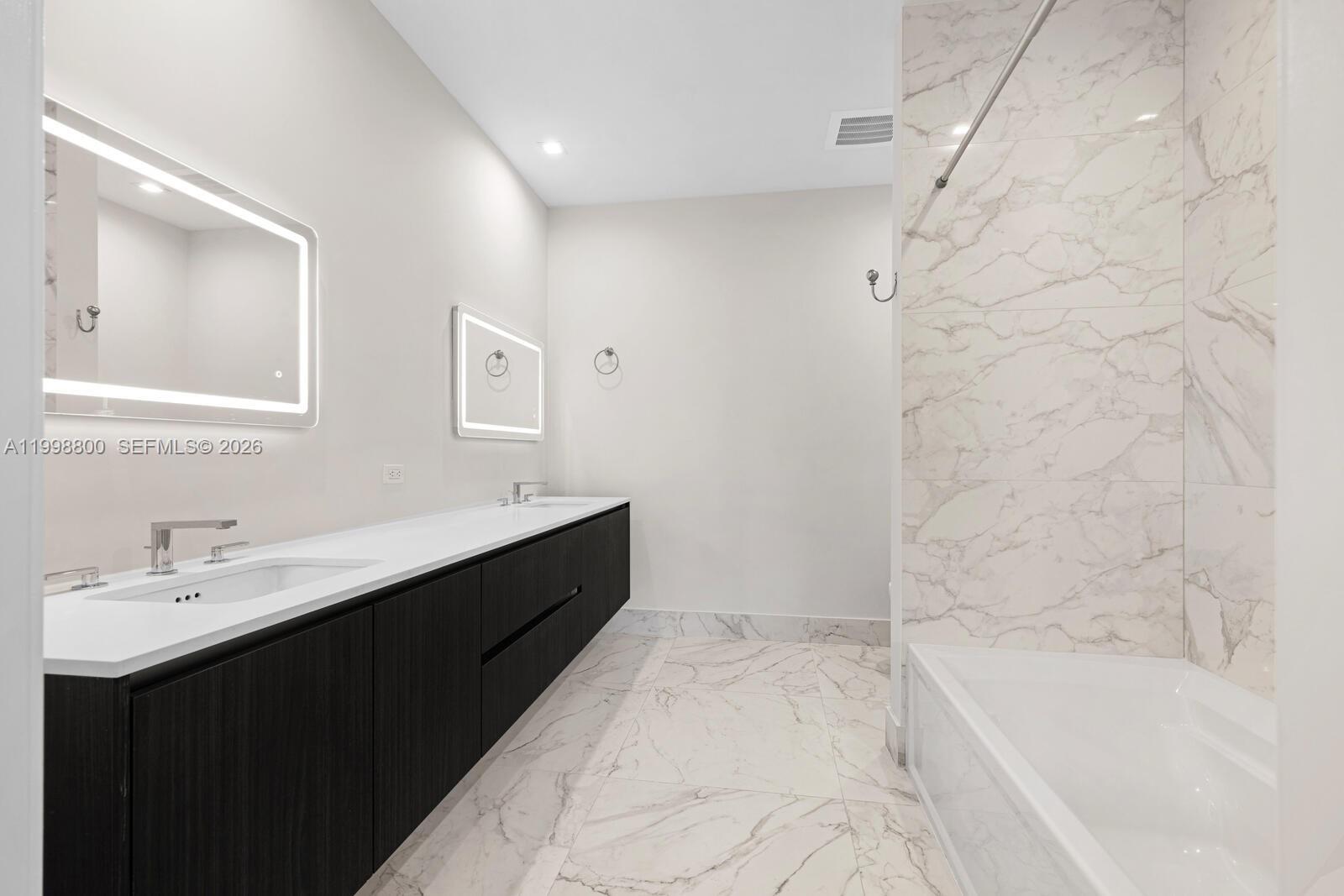 GIRALDA PLACE CONDO - Residential