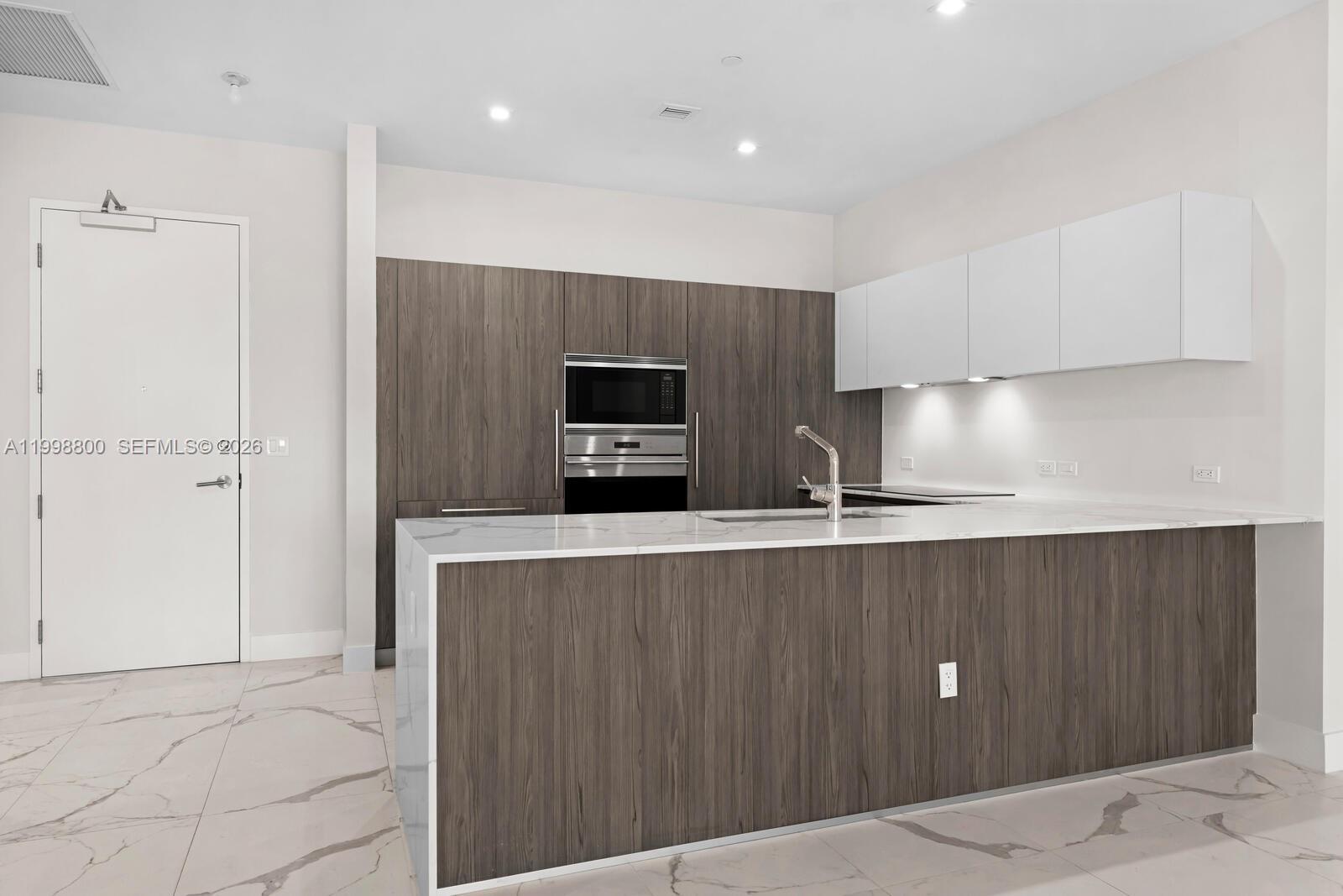 GIRALDA PLACE CONDO - Residential