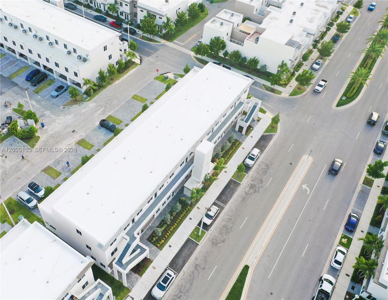 LANDMARK AT DORAL - Residential