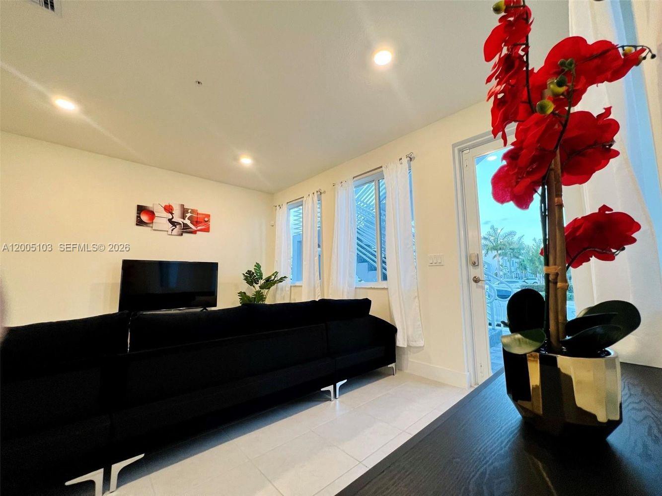 LANDMARK AT DORAL - Residential