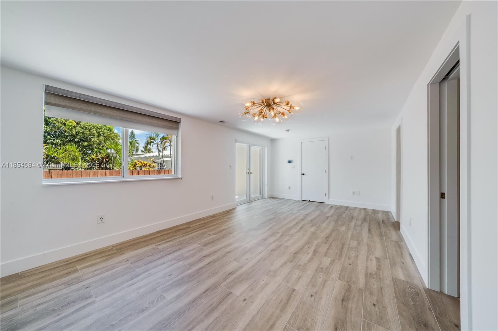 SHADOWLAWN - Residential