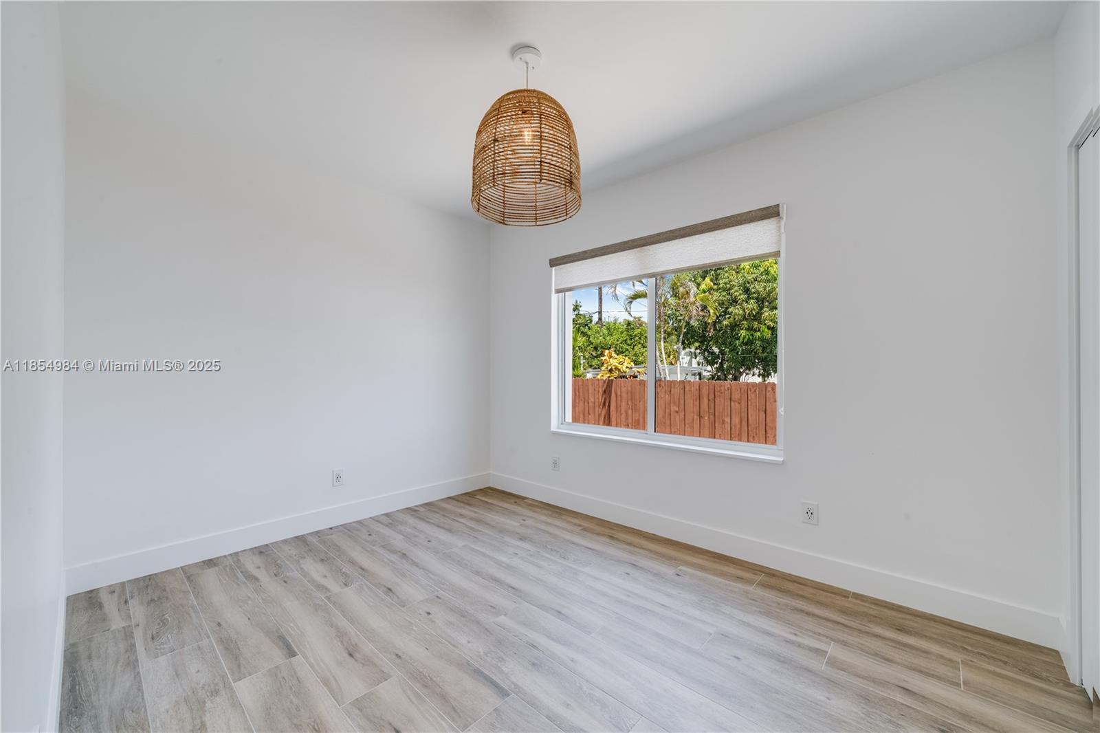 SHADOWLAWN - Residential