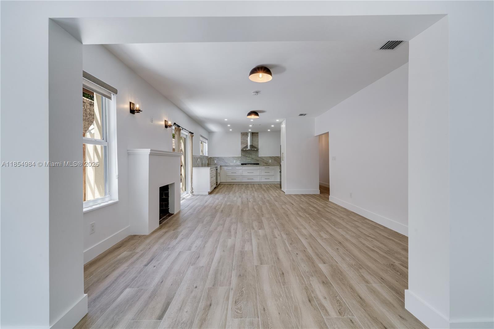 SHADOWLAWN - Residential