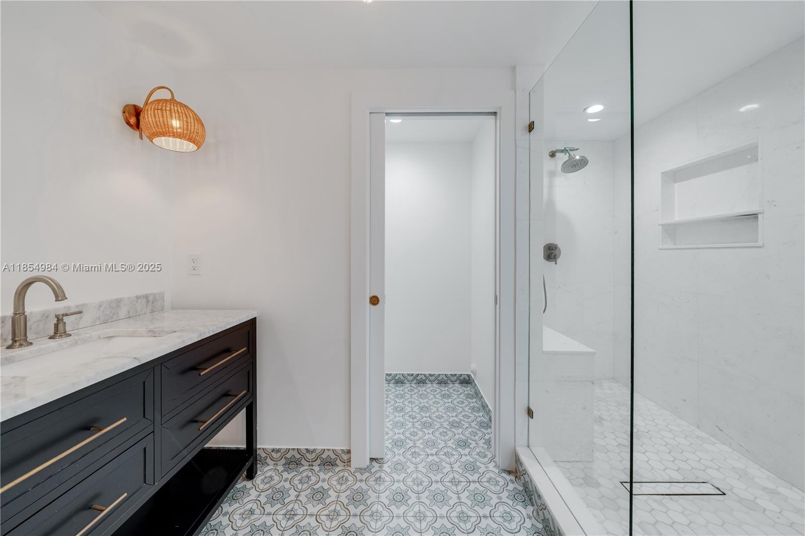 SHADOWLAWN - Residential