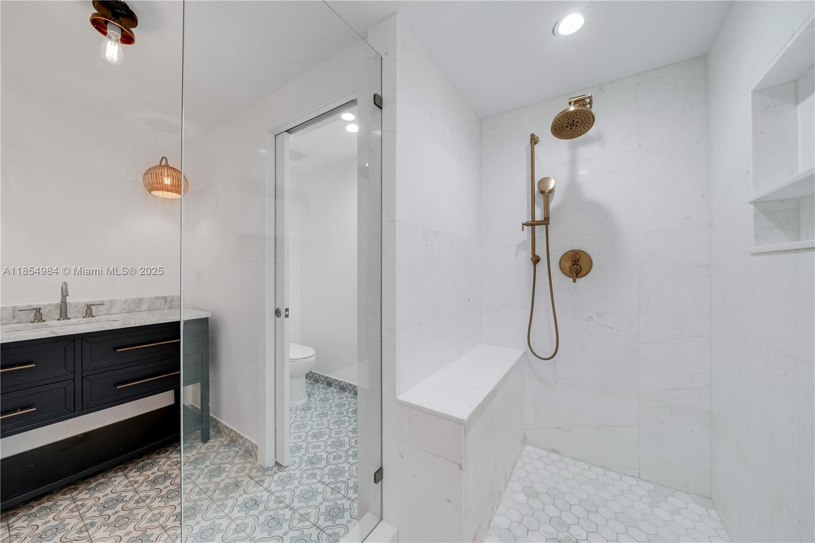 SHADOWLAWN - Residential