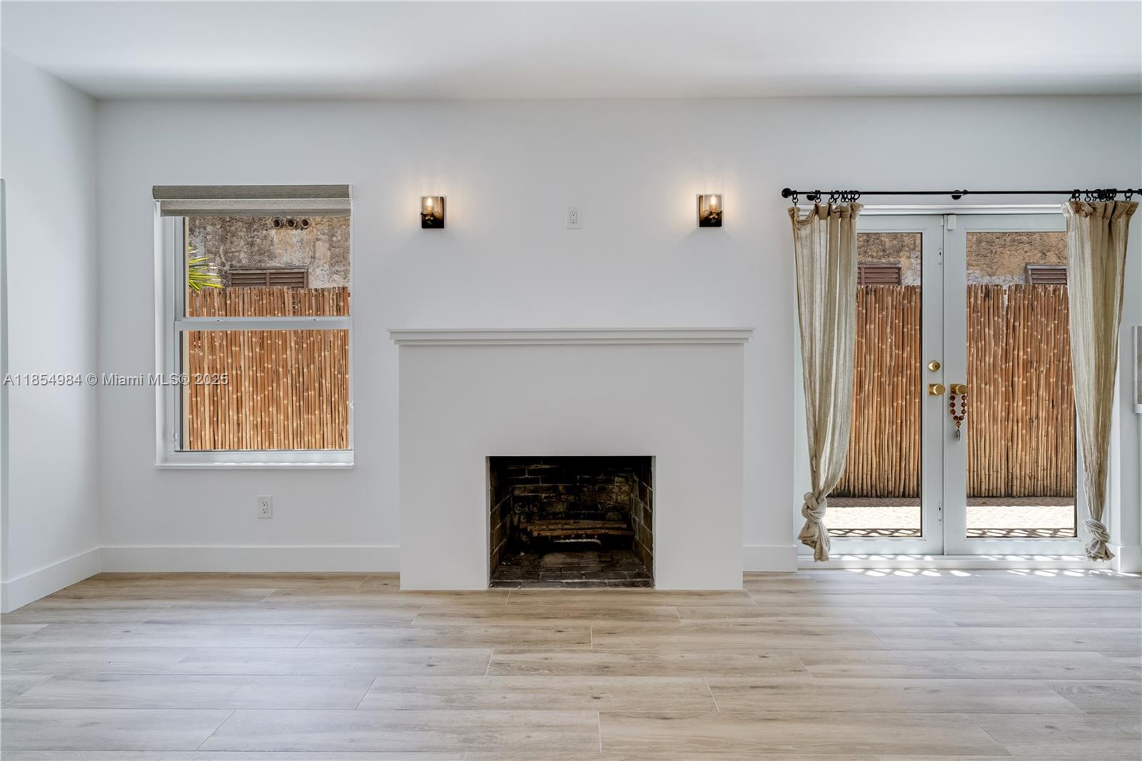 SHADOWLAWN - Residential