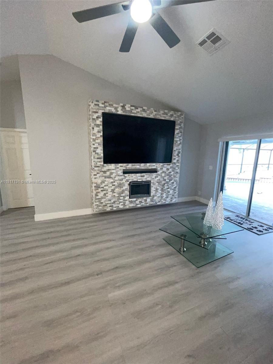 1550 SW 52nd Ter