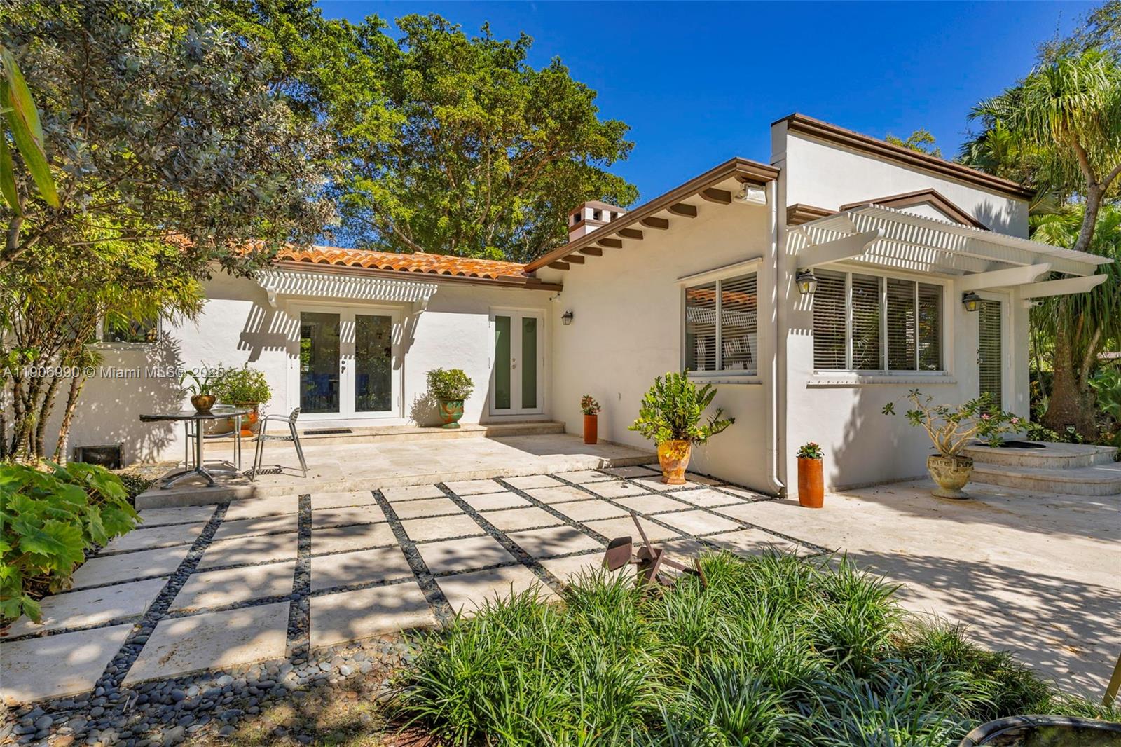 MIAMI SHORES SEC 3 - Residential