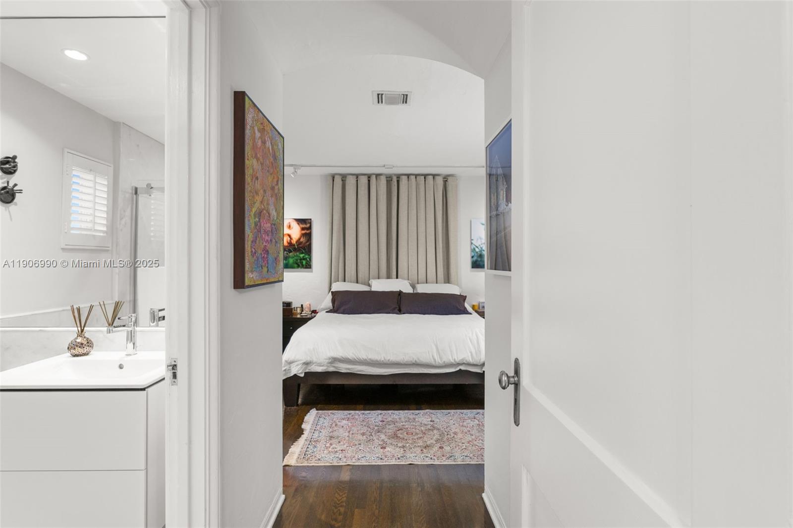 MIAMI SHORES SEC 3 - Residential