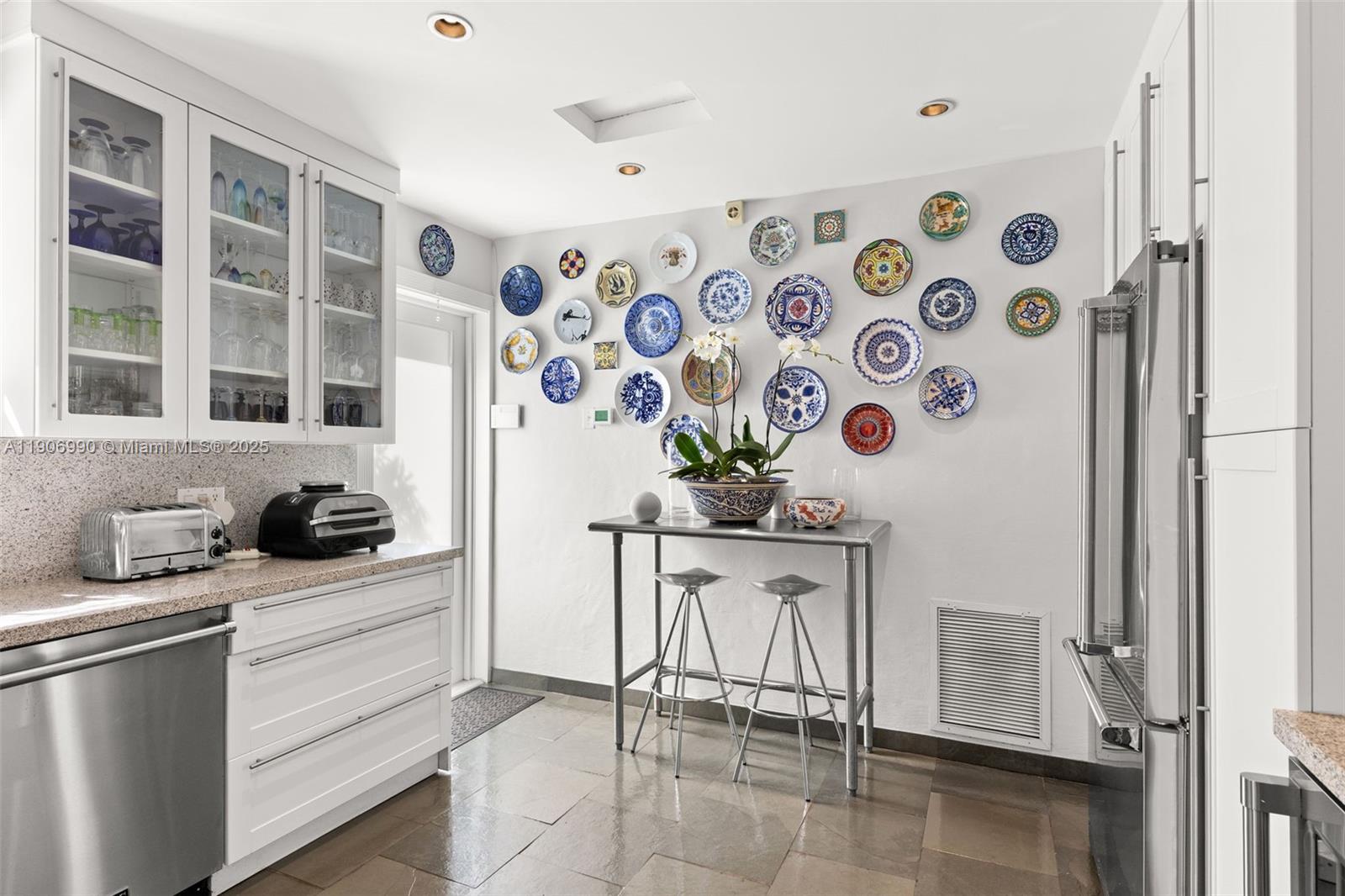 MIAMI SHORES SEC 3 - Residential