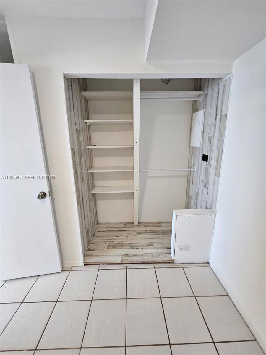 BURLEIGH HOUSE CONDO - Residential