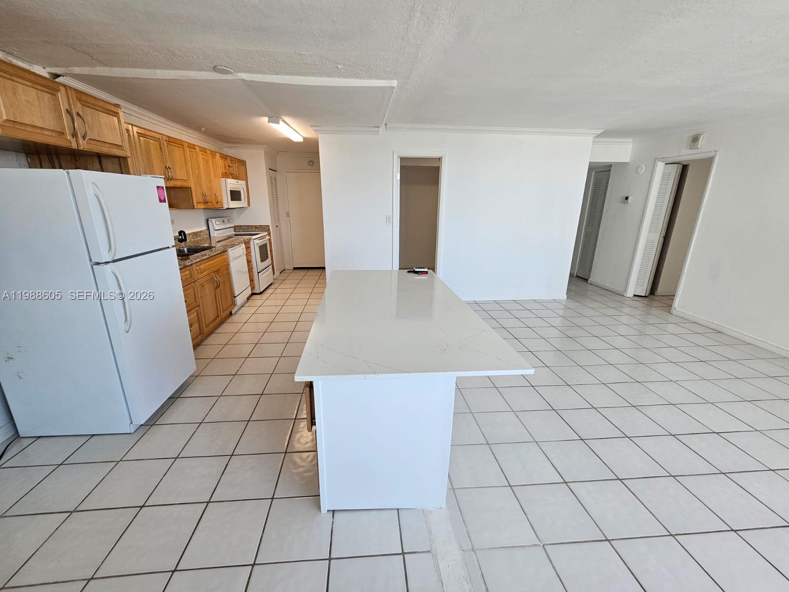 BURLEIGH HOUSE CONDO - Residential