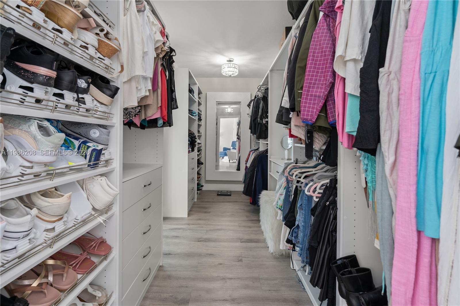 KINGS COVE - Residential