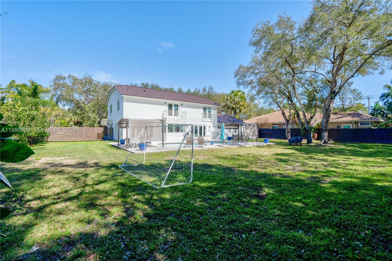 KINGS COVE - Residential