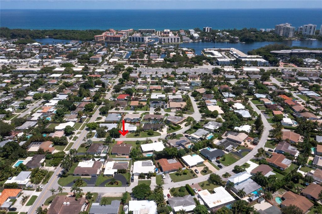 Photo of 2761 NE 27th Cir, Boca Raton, FL 33431 (MLS # A11879502)