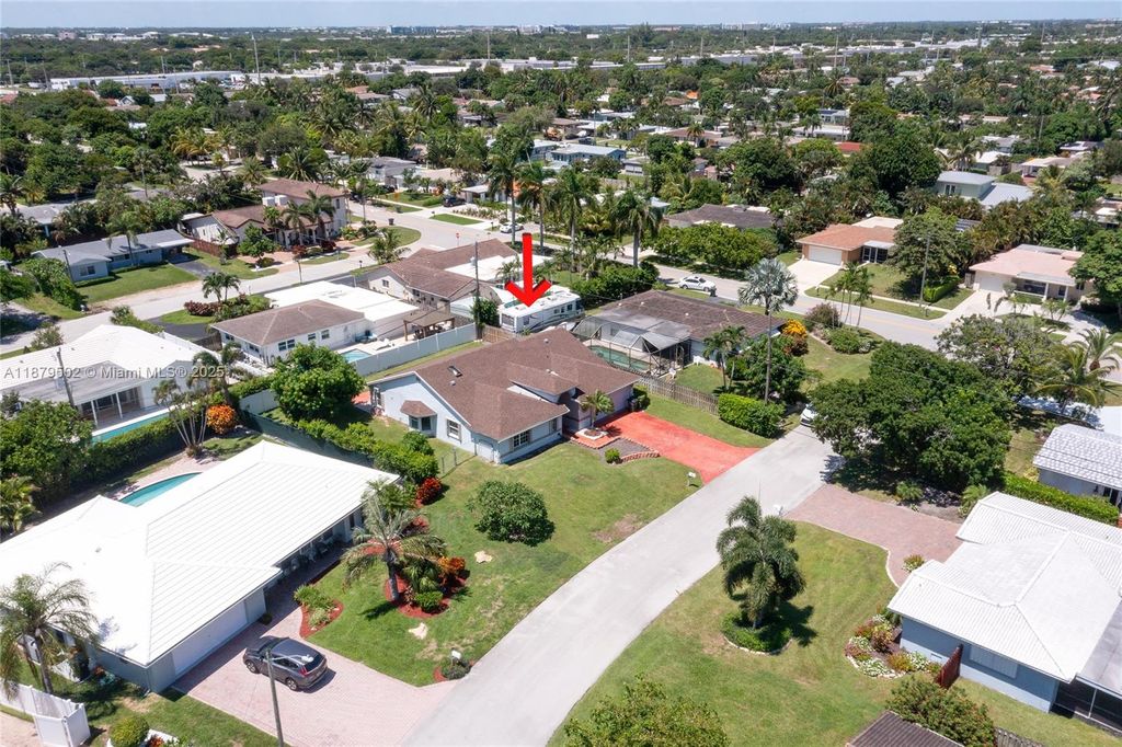 Photo of 2761 NE 27th Cir, Boca Raton, FL 33431 (MLS # A11879502)