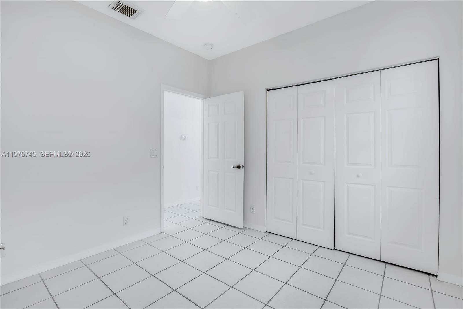 WYNDHAM LAKES CENTRAL - Residential