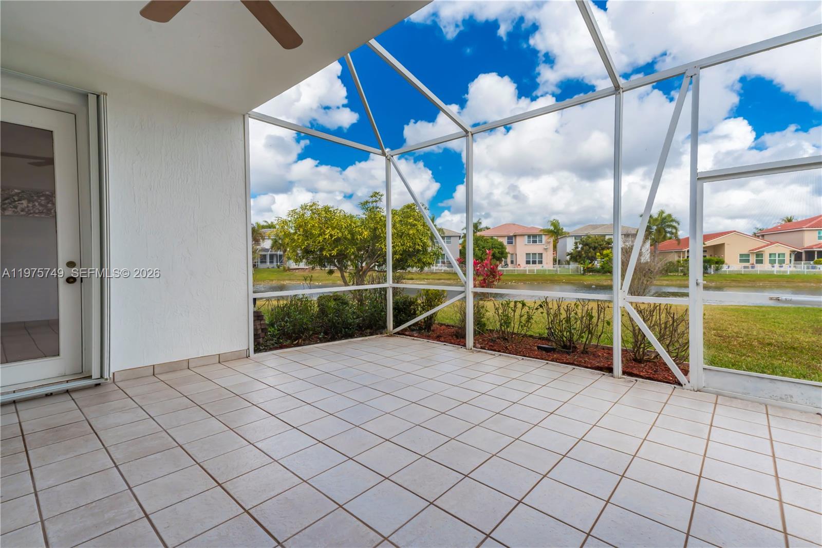 WYNDHAM LAKES CENTRAL - Residential